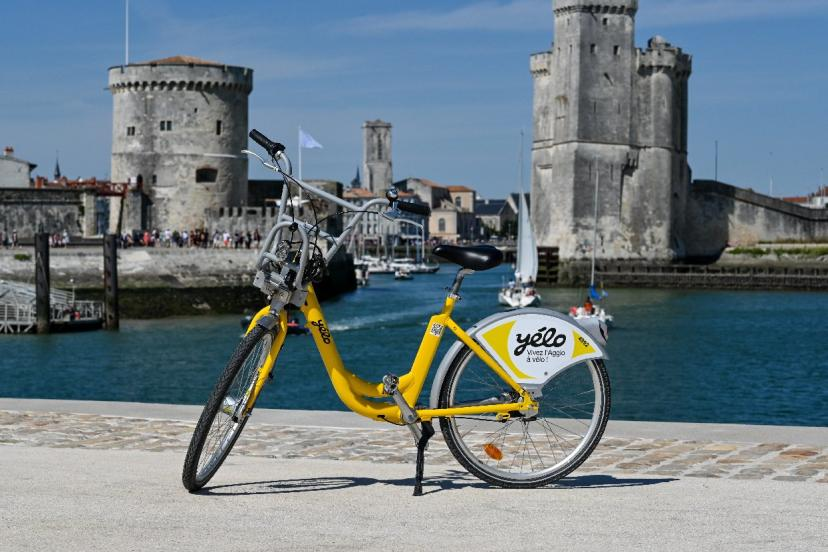 Vélo jaune La Rochelle (yelo)